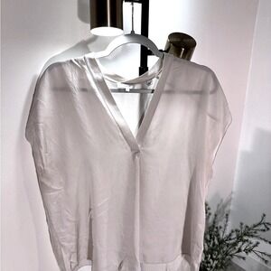 Vince top semi sheer tunic neutral rayon blend cooling summer v neck like new L